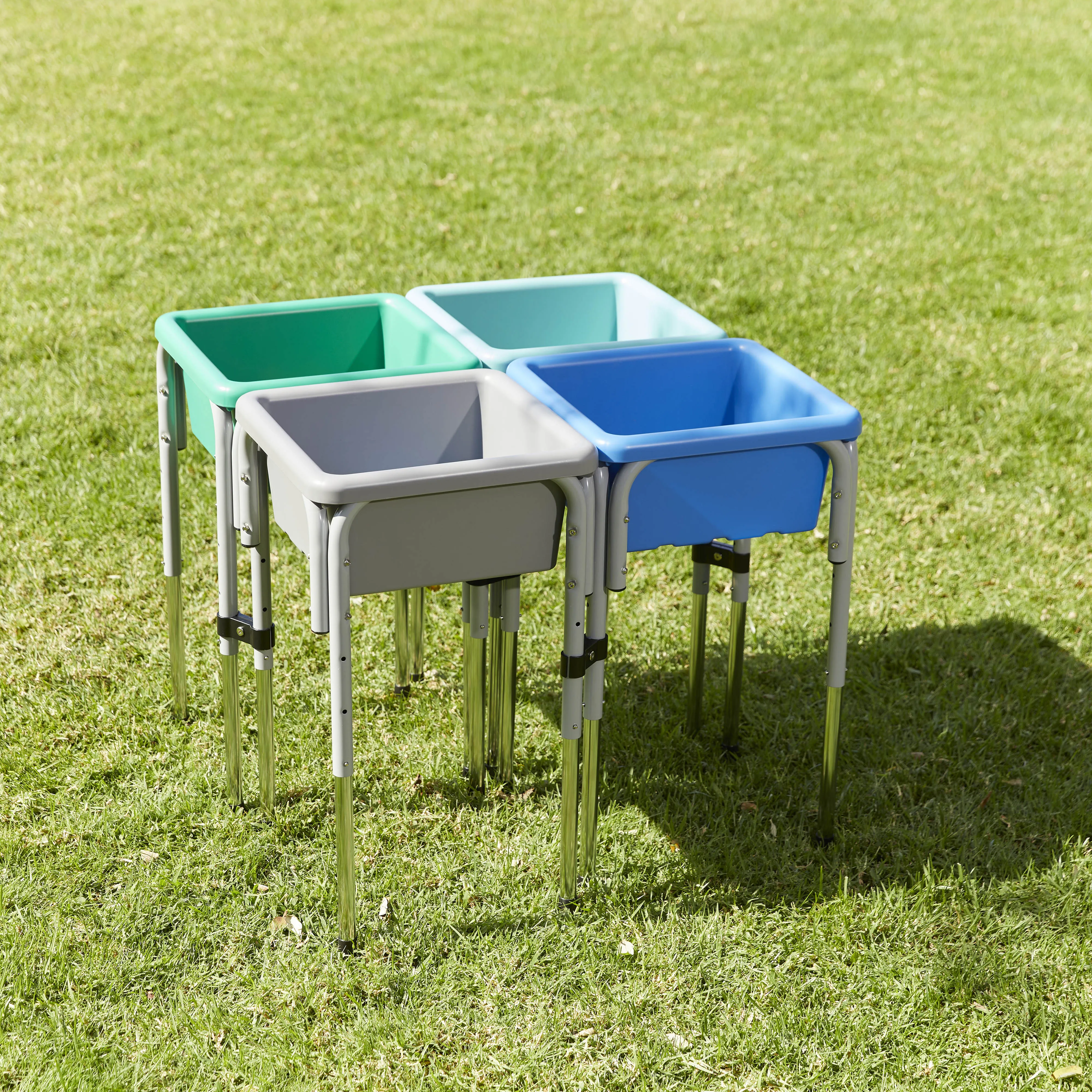 4-Station Sand and Water Adjustable Play Table, Sensory Bins