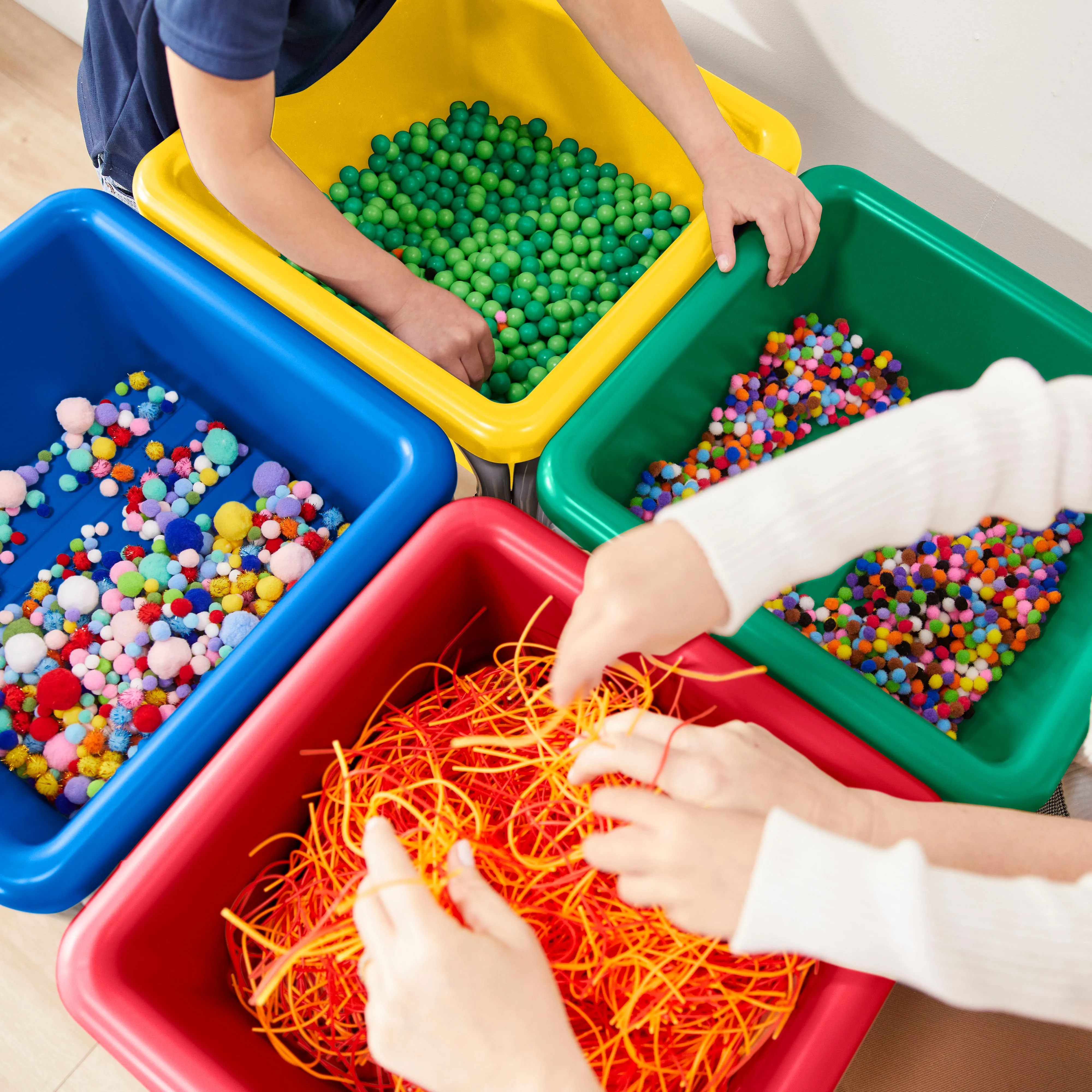 4-Station Sand and Water Adjustable Play Table, Sensory Bins