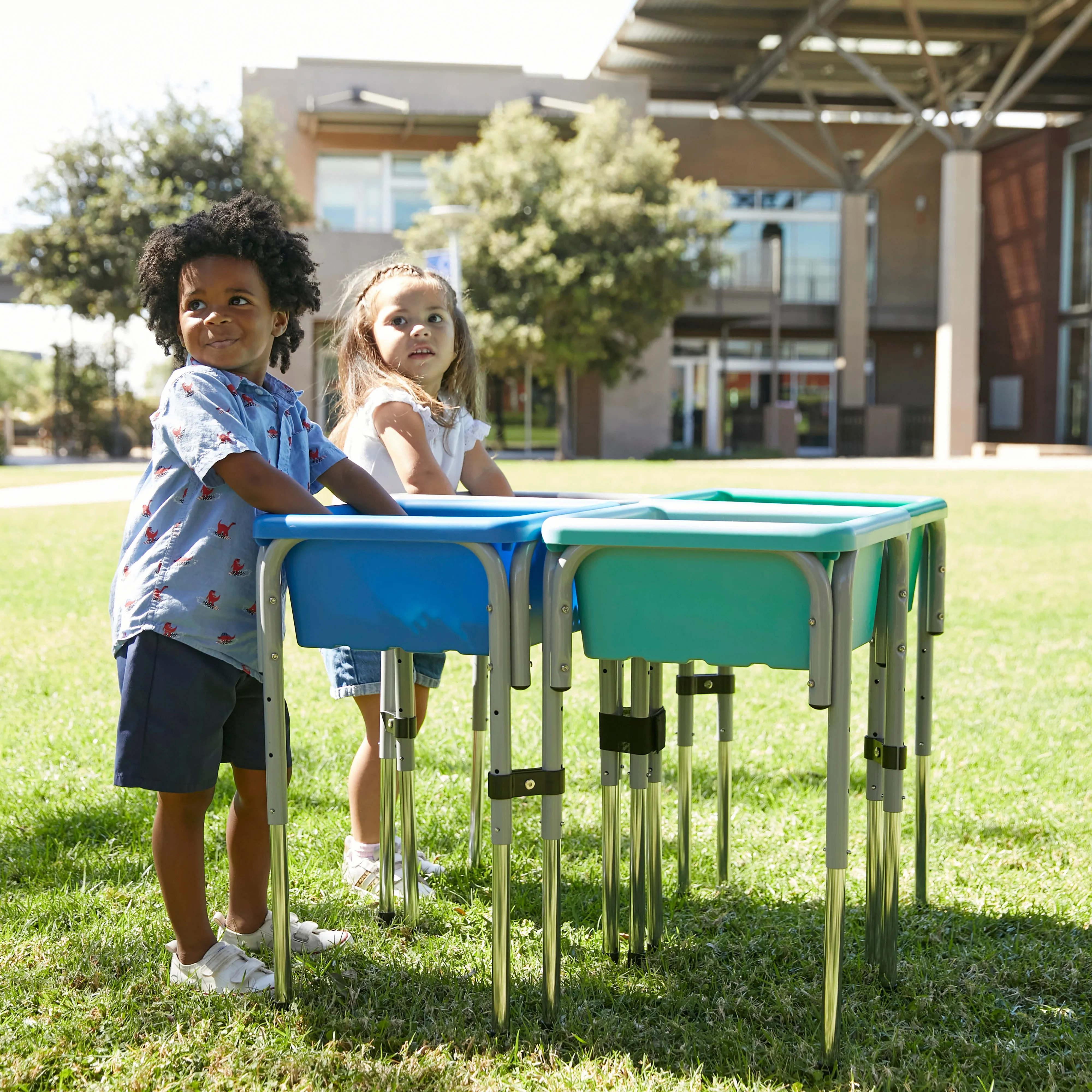 4-Station Sand and Water Adjustable Play Table, Sensory Bins