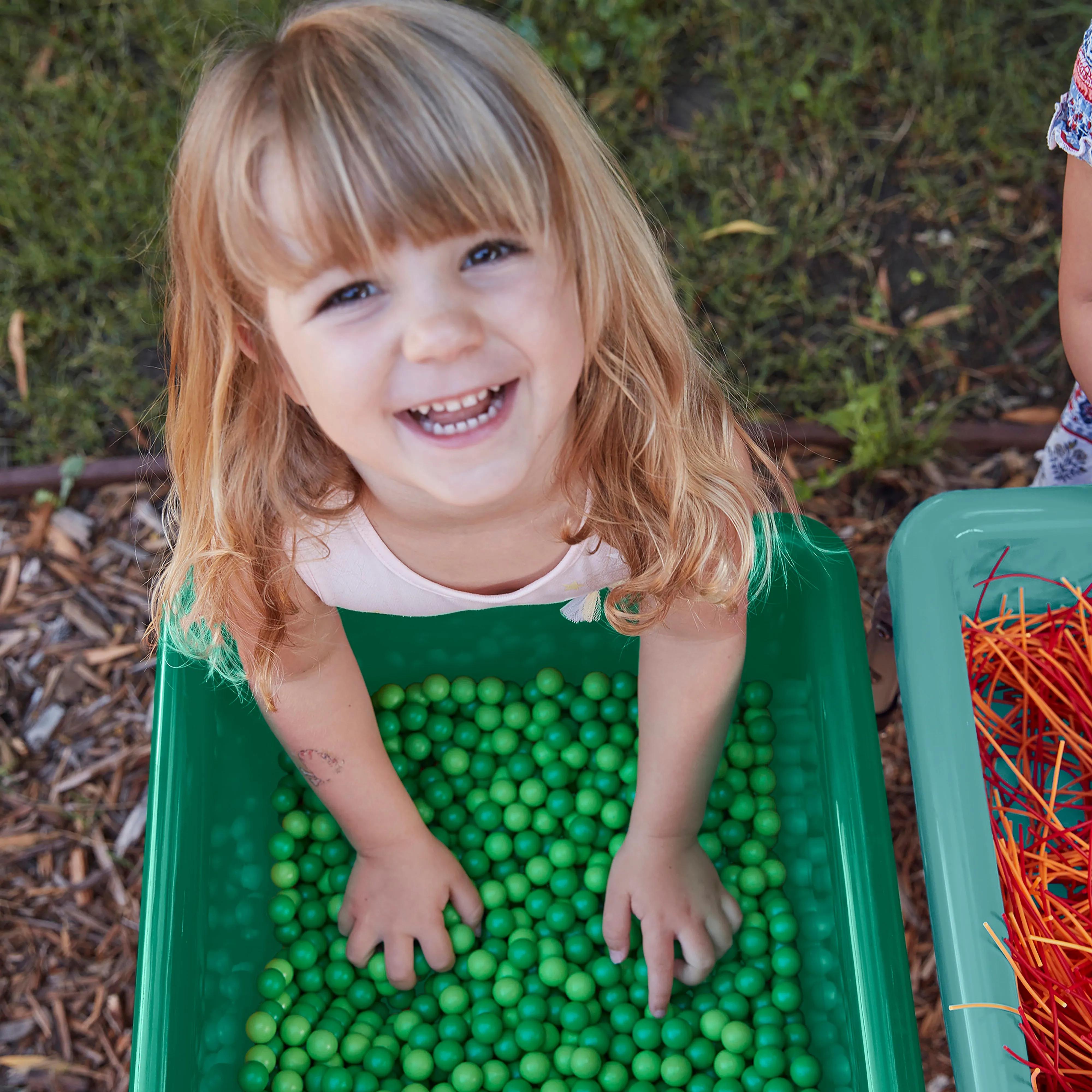 4-Station Sand and Water Adjustable Play Table, Sensory Bins