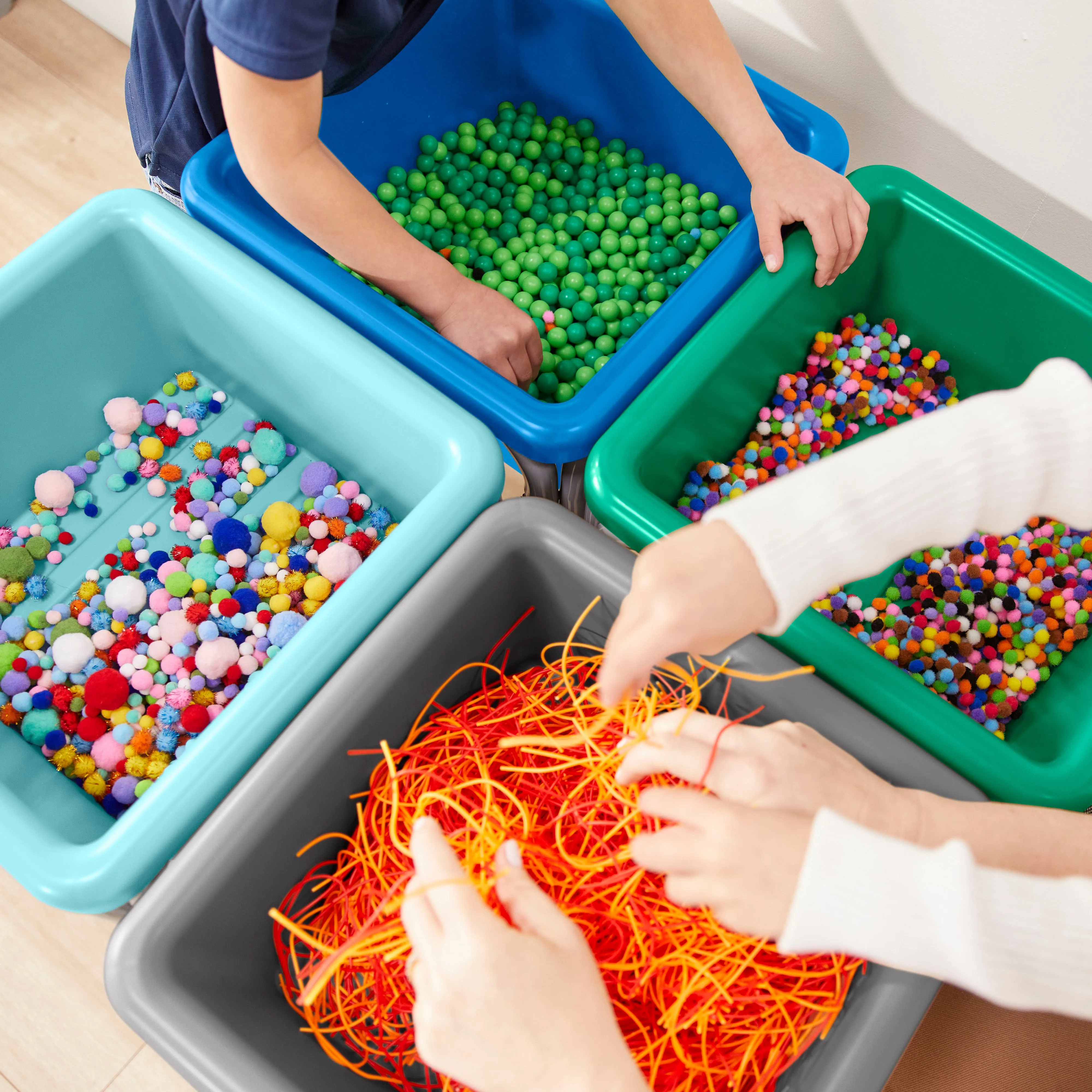 4-Station Sand and Water Adjustable Play Table, Sensory Bins